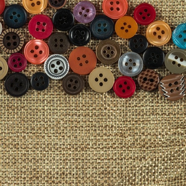 Obszywanie dziurek na maszynie